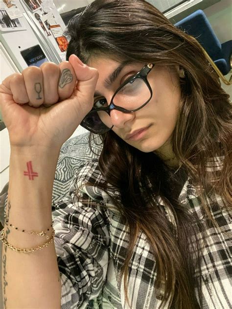 Mia Khalifa's Auctioning Off her Iconic Gucci Glasses to Support .